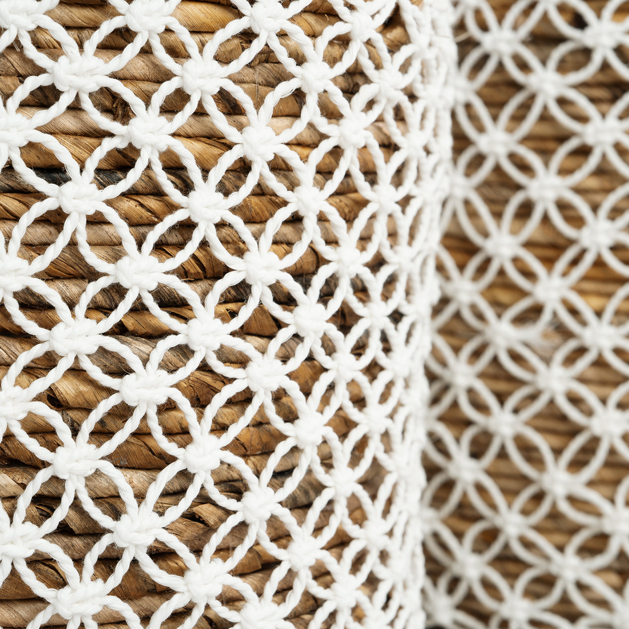 The Cross Stitched Macramé Basket - Natural White - L 