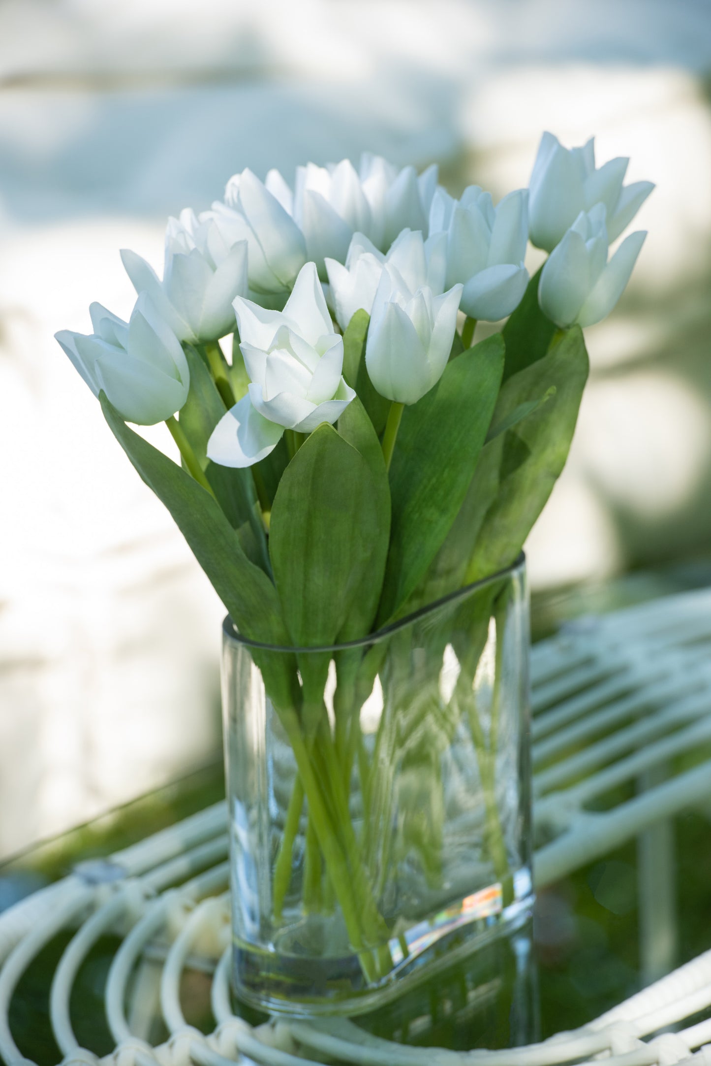 Tulpen In Vaas Ovaal Plastiek Glas Wit