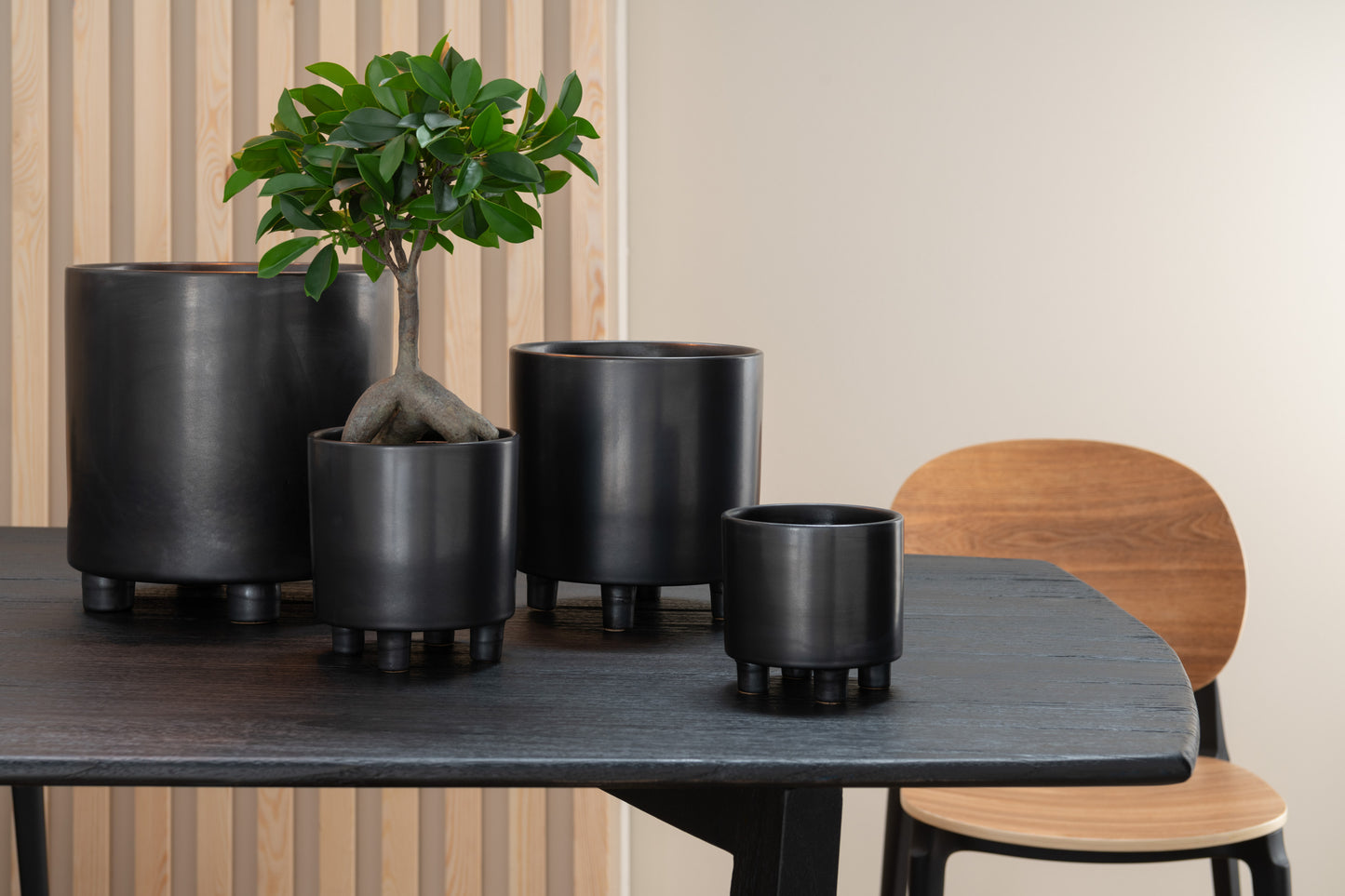 Flowerpot Smoke Ceramic Grey/Black Medium 